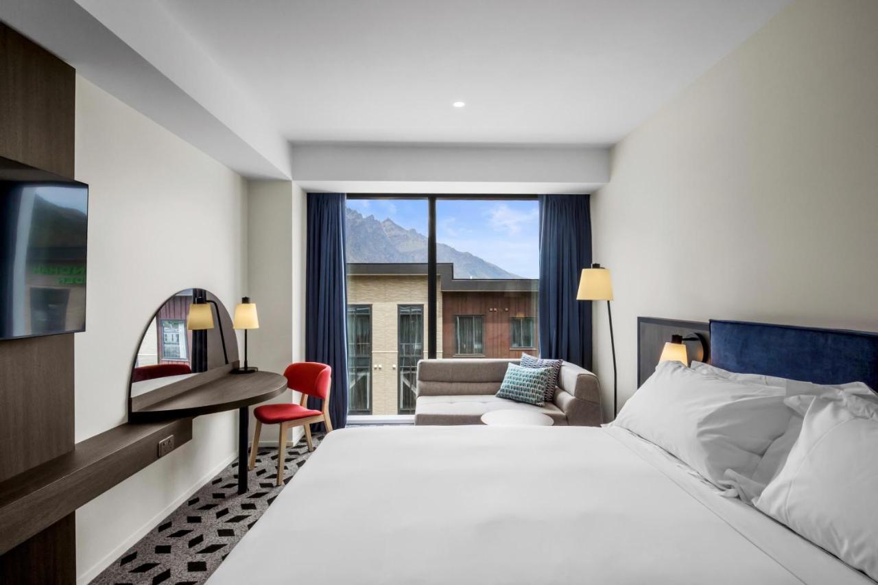 Holiday Inn Queenstown Remarkables Park Bagian luar foto