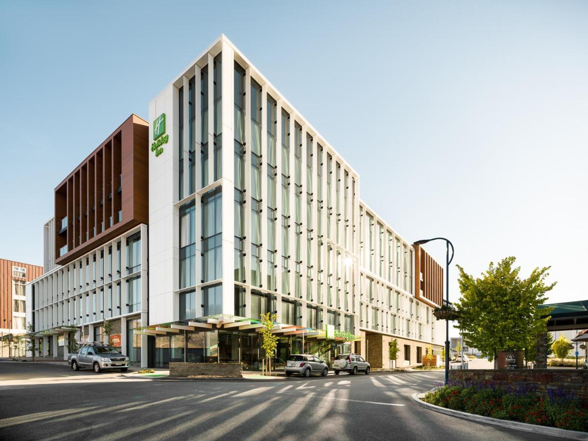 Holiday Inn Queenstown Remarkables Park Bagian luar foto