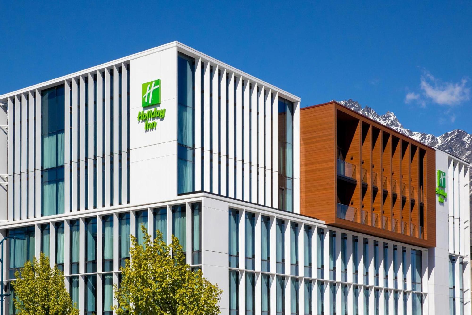 Holiday Inn Queenstown Remarkables Park Bagian luar foto