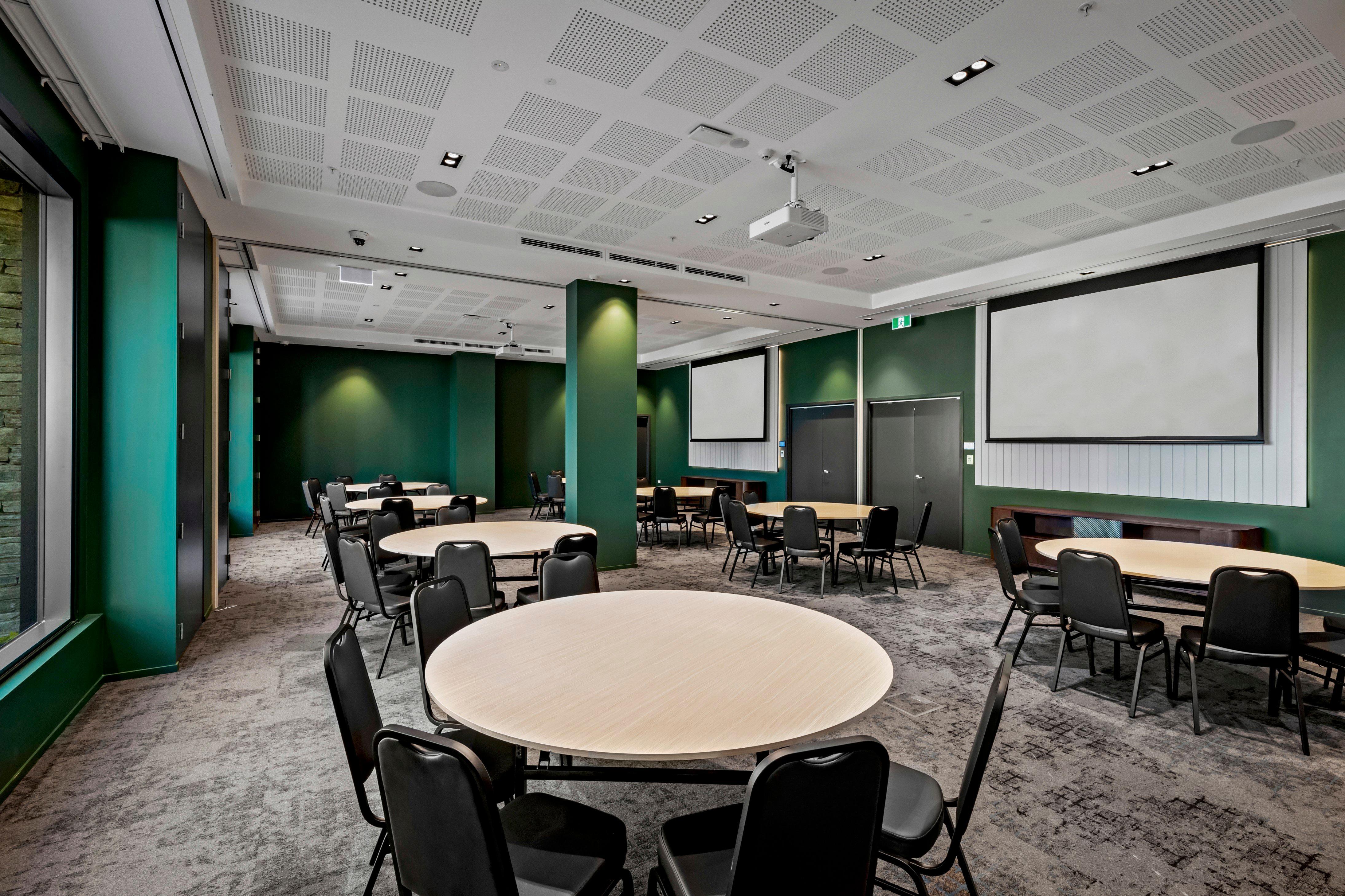 Holiday Inn Queenstown Remarkables Park Bagian luar foto