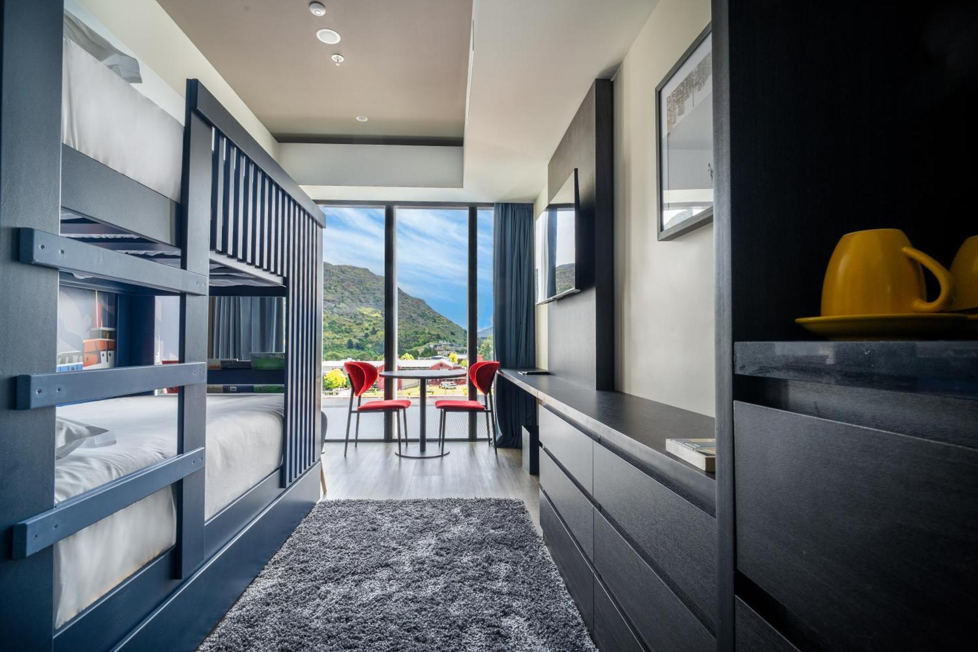 Holiday Inn Queenstown Remarkables Park Bagian luar foto