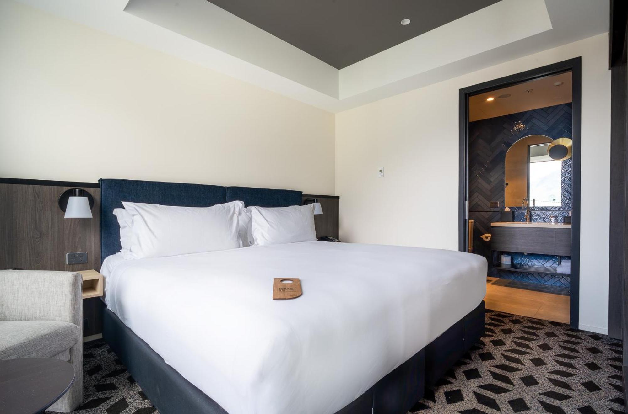 Holiday Inn Queenstown Remarkables Park Bagian luar foto